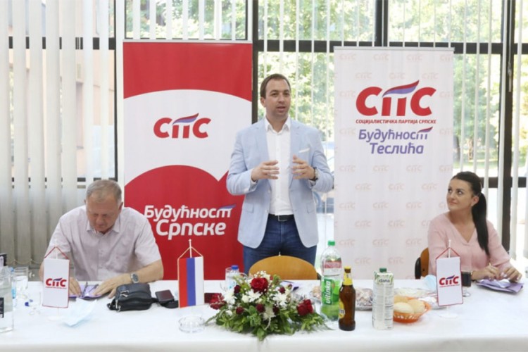 Cijeli odbor SP-a u Tesliću prešao u SPS, Škrebić kandidat za načelnika