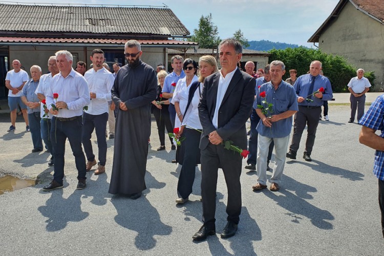 Pupovac: Milošević ide u Knin da bi stavio krst na mržnju
