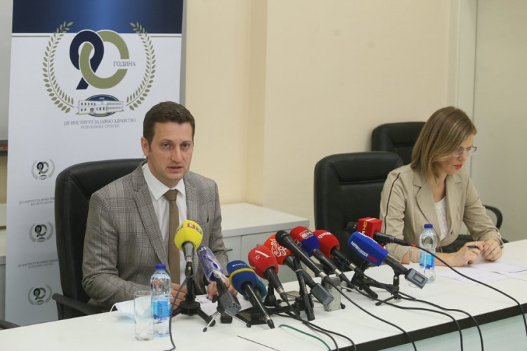 U RS novih 76 slučajeva virusa korona, jedno preminulo