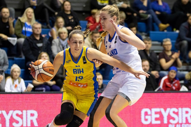 Feniks pravi drim tim: Potpisala Tamara Kapor