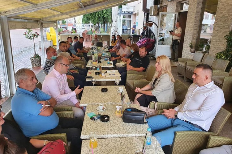 Cvijanovićeva sa rukovodstvima SNSD-a i koalicionih partija u Šamcu