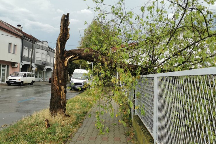 U nevremenu u Hrvatskoj teško povrijeđena žena,muškarac zamalo stradao