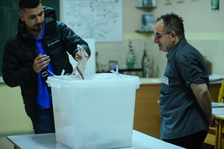 CIK u problemu zbog 123 tone papira koji treba Tužilaštvu