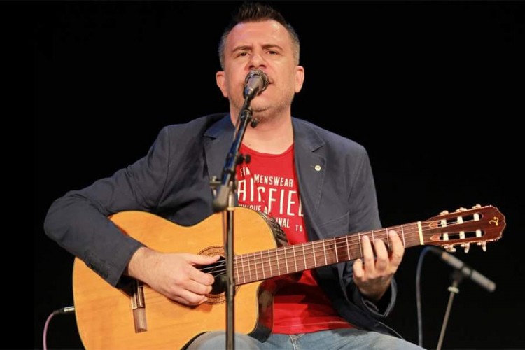 Kantautor Nemanja Nešić: Poezija i muzika ne smeju štetiti jedna drugoj