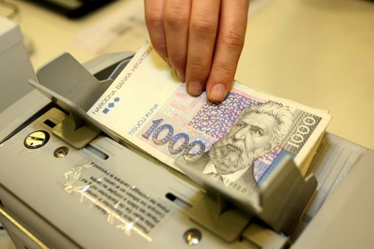 Uvjeravao ljude da imaju lažne novčanice, ukrao 95.000 kuna