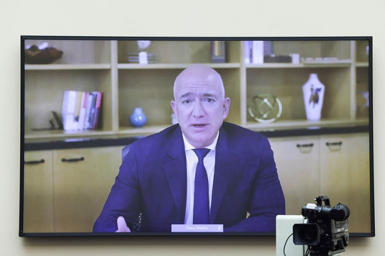 Gloria: Vlasnik Amazona na megajahti kod Šibenika