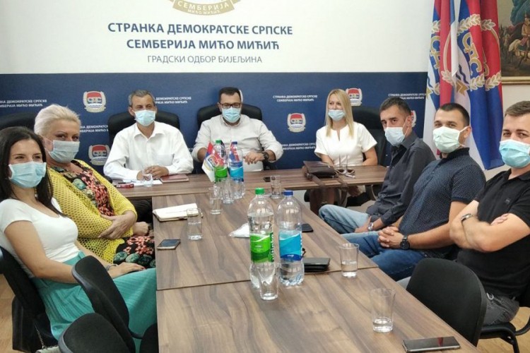 SDS Semberija: Puna podrška medicinskom sektoru