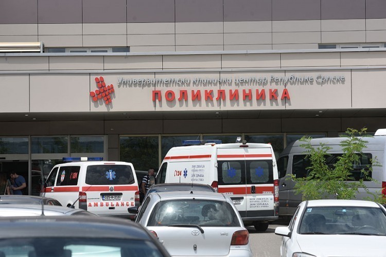 Otac i kćerka povrijeđeni u nesreći kod Teslića životno ugroženi