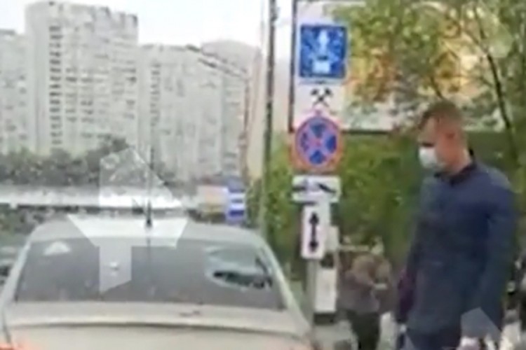 Policija htjela da mu oduzme auto, on ga polupao