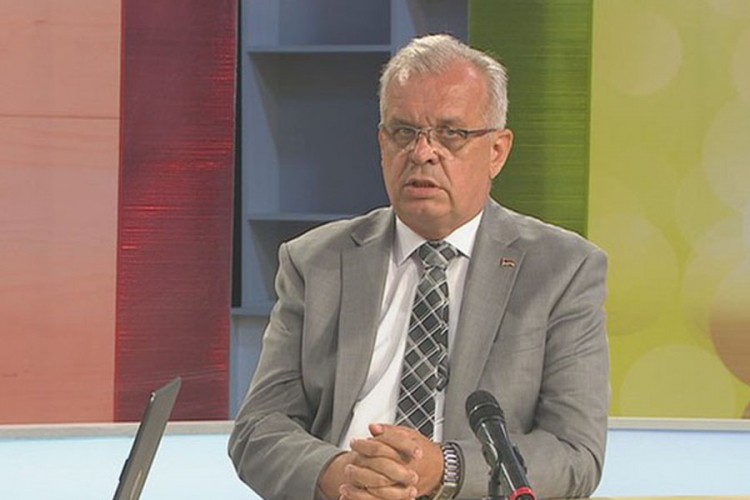 Damjanović o nastavi: Neće biti mnogo odstupanja u odnosu na Srbiju