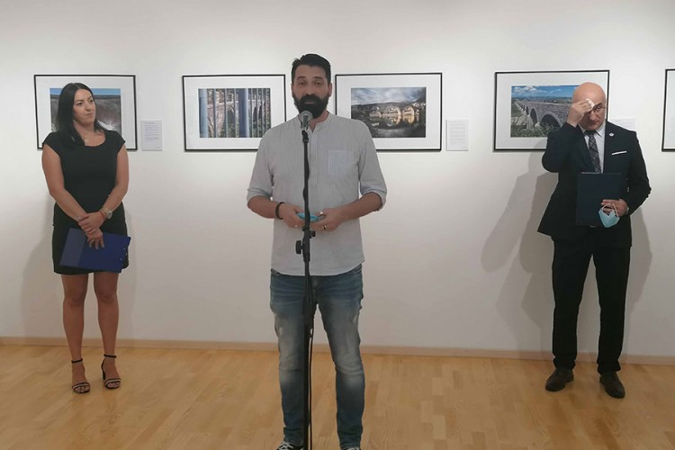 Izložba fotografija o životu na granici BiH i Crne Gore u Trebinju