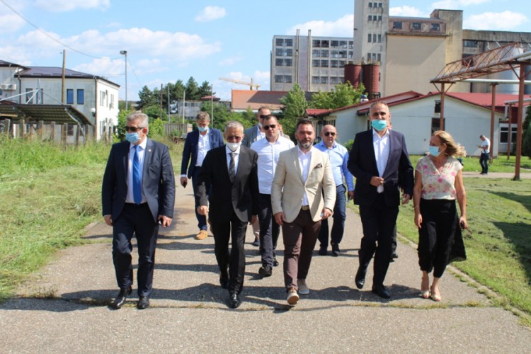 Mićić i Košarac obišli pogone fabrike PASS