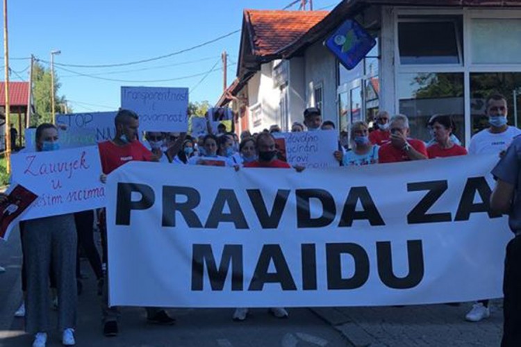 Protestna šetnja u Tuzli zbog smrti djevojčice Maide Džafić