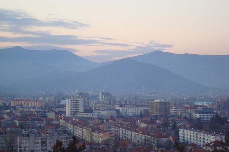 Građani Nikšića protestuju šetajući ulicama kuda je išla litija