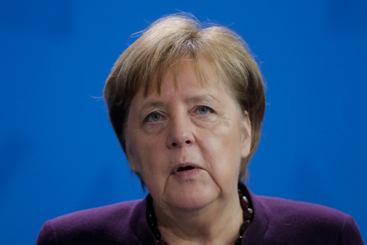 Merkel: Istražiti slučaj trovanja Navaljnog