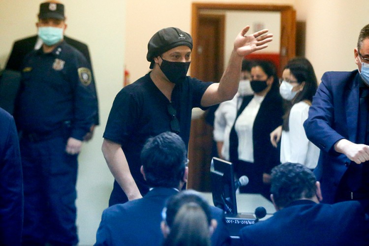 Ronaldinjo pušten iz kućnog pritvora u Paragvaju