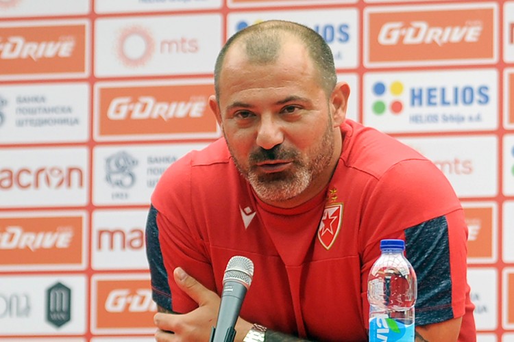 Stanković u Albaniji dočekan kao najveće fudbalske zvijezde