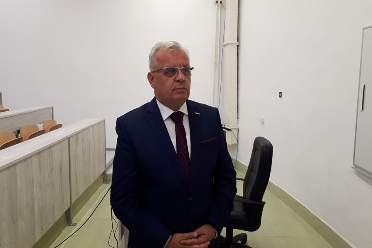 Damjanović: Za zdravlje učenika dobro da idu u školu