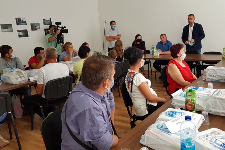 I roditelji dobojskih osnovaca se raduju početku nastave