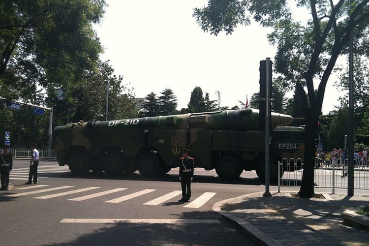 Mediji: Kina ispalila dvije balističke rakete kao upozorenje Americi