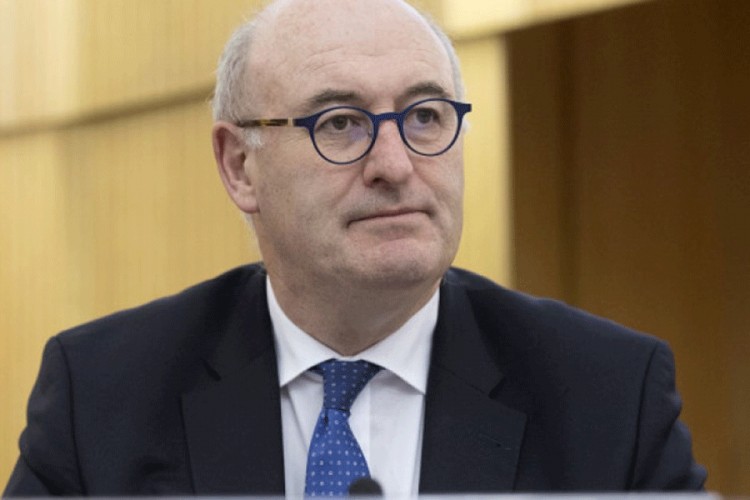 Hogan podnio ostavku