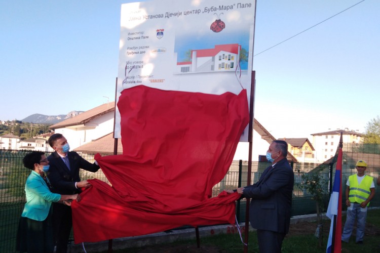 Višković ozvaničio početak izgradnje vrtića u Palama