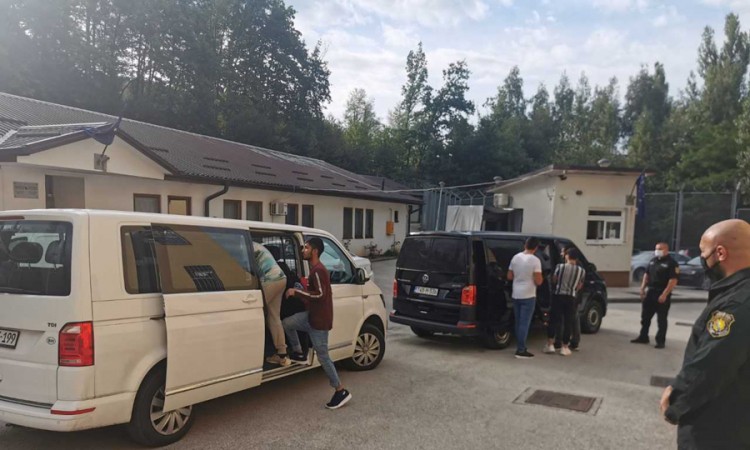Sa teritorije BiH udaljeno 27 stranih državljana