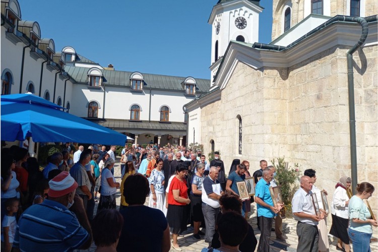 U manastiru Tavna obilježena Velika Gospojina