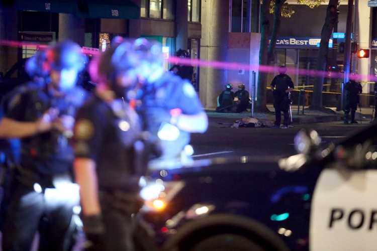 Poginula jedna osoba u protestima u Portlandu