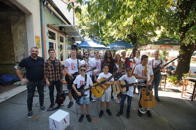 Mini-koncert muzičke škole MMS: "Rokali u novu školsku godinu"