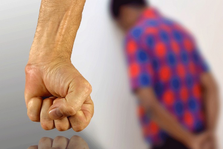 U Hrvatskoj uhapšene dvije osobe sa snimka maltretiranja mladića