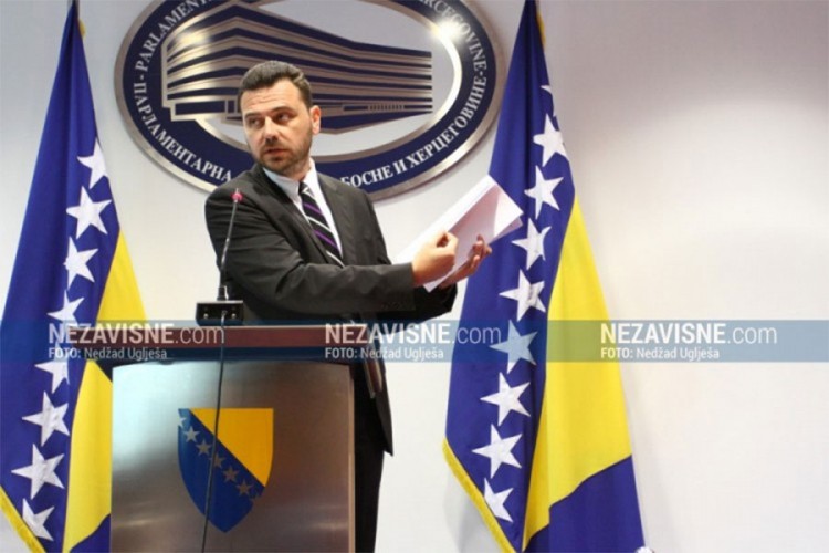 Predloženo ukidanje duplih funkcija: Ne može se biti ministar i poslanik