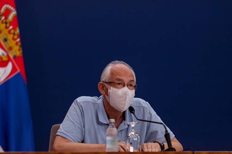 Kon: Svedoci smo svesnog narušavanja mera