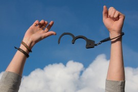 Pobjegao s lisicama na rukama, splitska policija traga za Čaletom