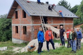Planinarski dom na planini Mulež stavljen pod krov
