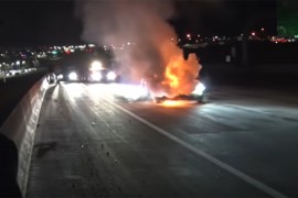 Audi mu se zapalio nakon ulične trke