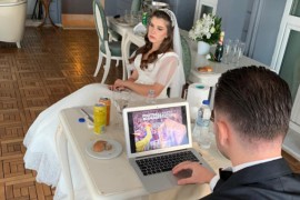 Mladoženja ponio laptop na vjenčanje i igrao igrice