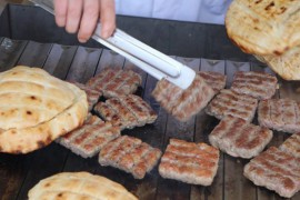 U banjalučkoj roštiljnici zatečeno 100 gostiju nakon radnog vremena