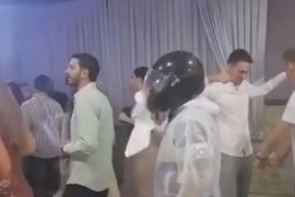 Našao način da se zabavi na svadbi ali i da zaštiti sebe i druge