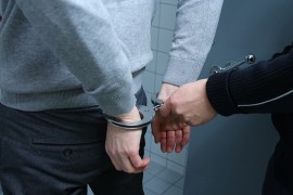 Zamjenik direktora škole uhvaćen kako gleda snimke silovanja djece