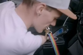Rodio se bez ruku i nogu, a bez problema vozi