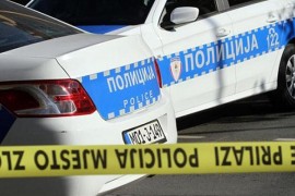 Vozilom oštetio baštu lokala, pa sletio s puta