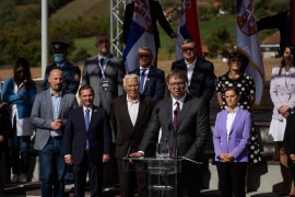 Tramp i Vučić dobili po flašu šljivovice: Popićemo zajedno u ...
