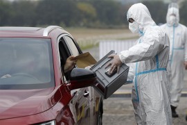 Glasači se u Češkoj izjašnjavali iz automobila