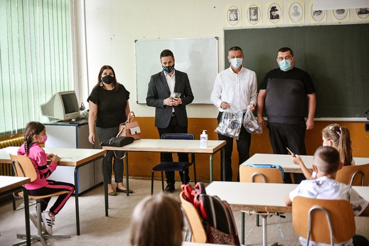 Amidžić: Poštovati mjere da bi učenici ostali u školama
