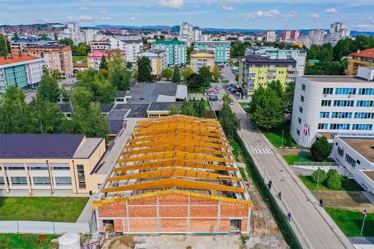 Uskoro krov na sportskoj dvorani na Starčevici