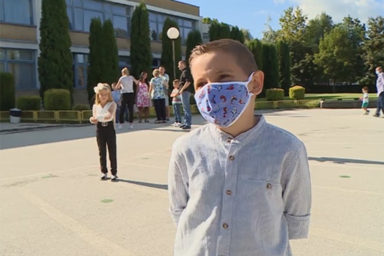 Prvačić objasnio zašto treba nositi masku: Korona, ba
