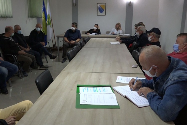 Ratari očajni: Zbog divljih svinja pokucali kod načelnika