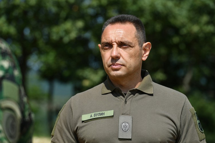 Vulin: Vučić će pre ostaviti glavu nego Srbiju