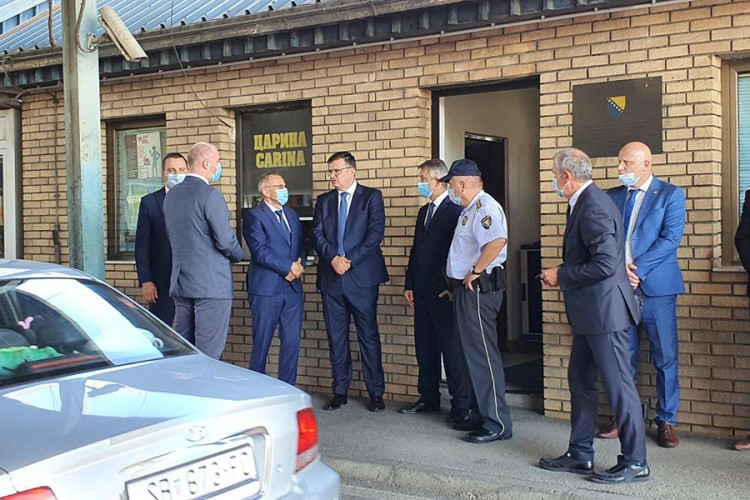Tegeltija: Stanovnici Broda ne treba da budu taoci graničnog prelaza